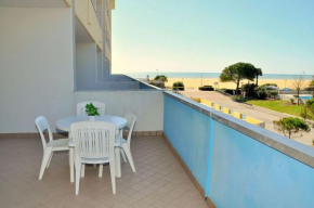Beach retreat for up to 6 guests by Beahost Rentals